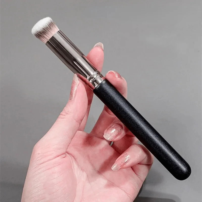 Flawless Face Magic Brush